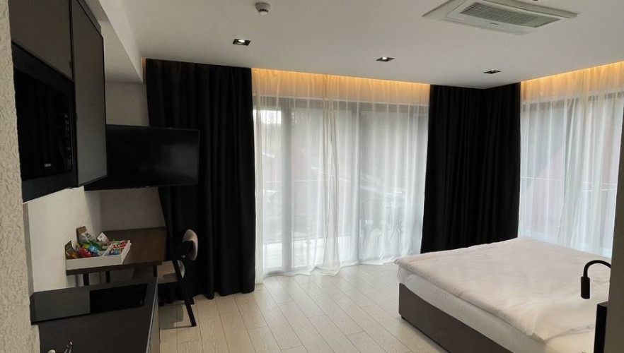 Апартаменти з терасою